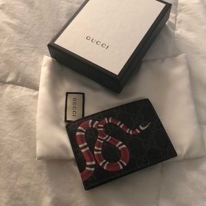 Gucci wallet